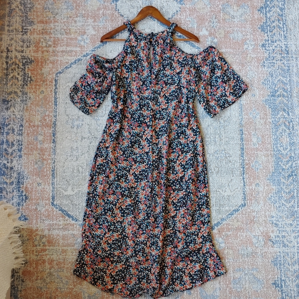 EMMA & MICHELE | Cold-shoulder Halter Dress - Picture 4 of 5